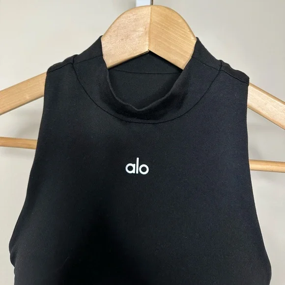 Alo That Shelf Bra Alosoft Tank in Size XS - Picture 3 of 5